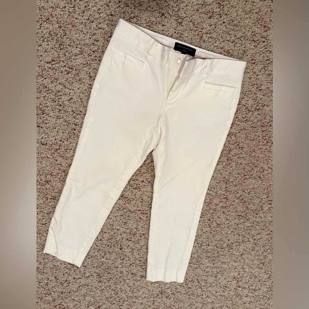 Banana Republic White Sloan Fit Crop Pants size 2P